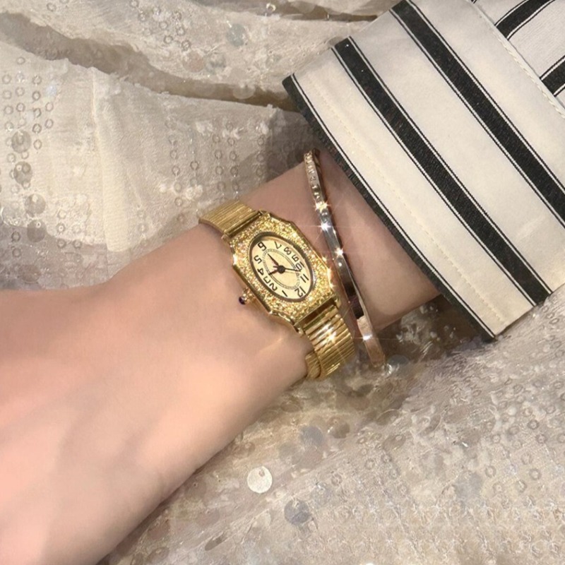 Vintage Women's Gold Bracelet  - Luxury Watch Engraving recension och pris